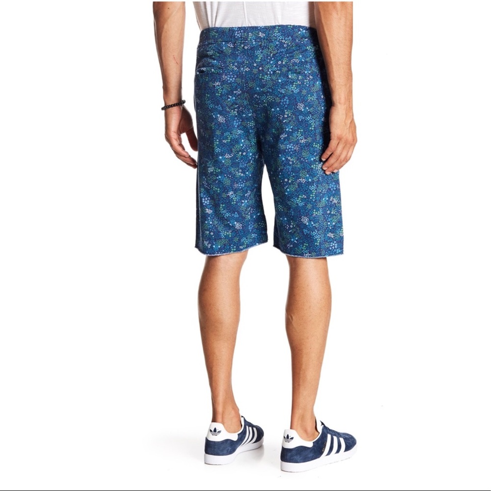 NEW Nordstrom Public Opinion Shorts - Picture 2 of 4